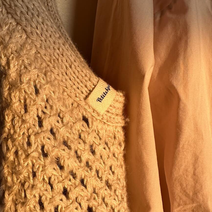Petiteknit Foldet Label