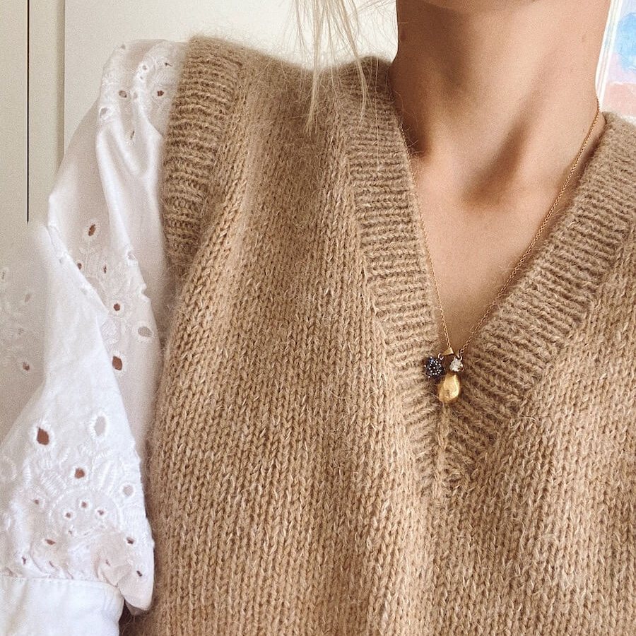 Stockholm Slipover V-neck - Petiteknit opskrift