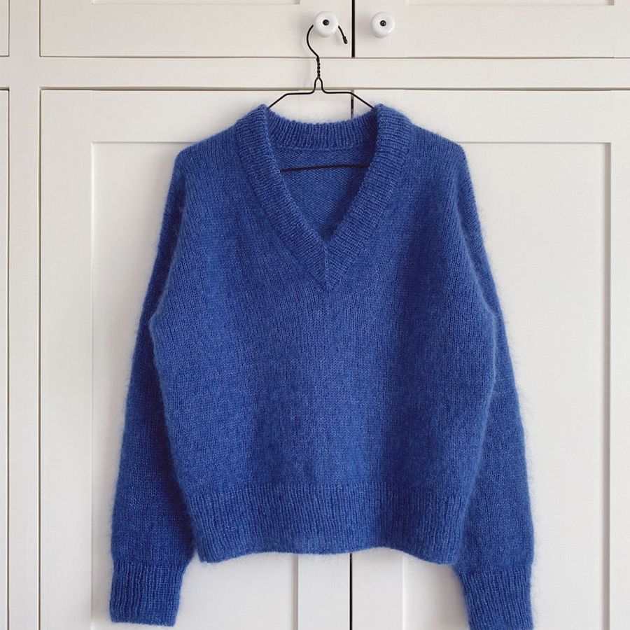 Stockholm Sweater V-neck - Petiteknit opskrift