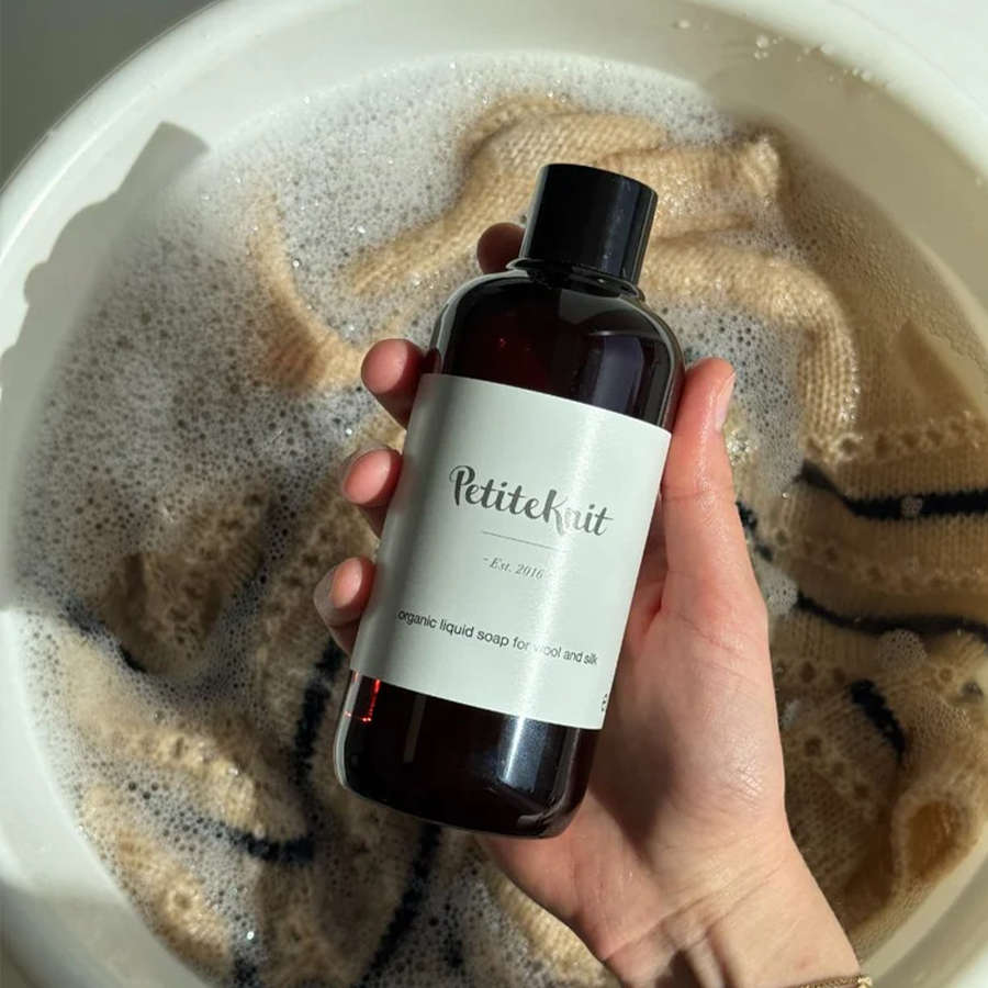 Økologisk Uldsæbe 250 ml. Fra Petiteknit